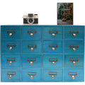 Armoire medicale esprit rustique bleu en bois, avec prises USB
